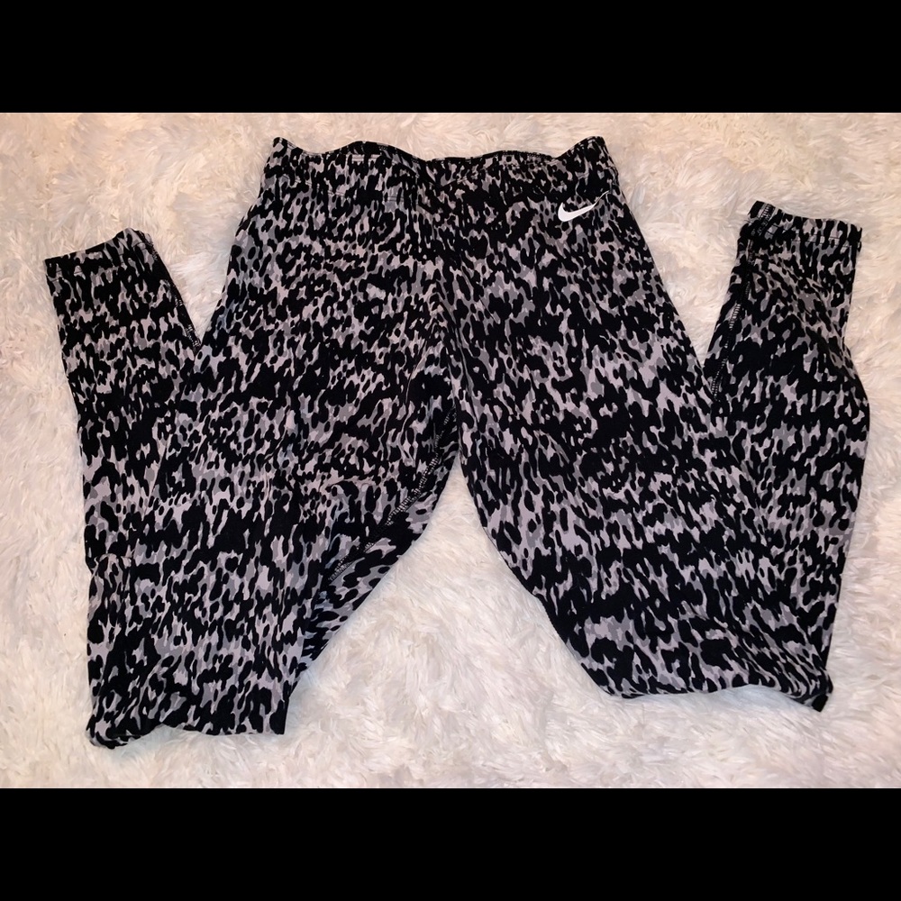 Nike leggings